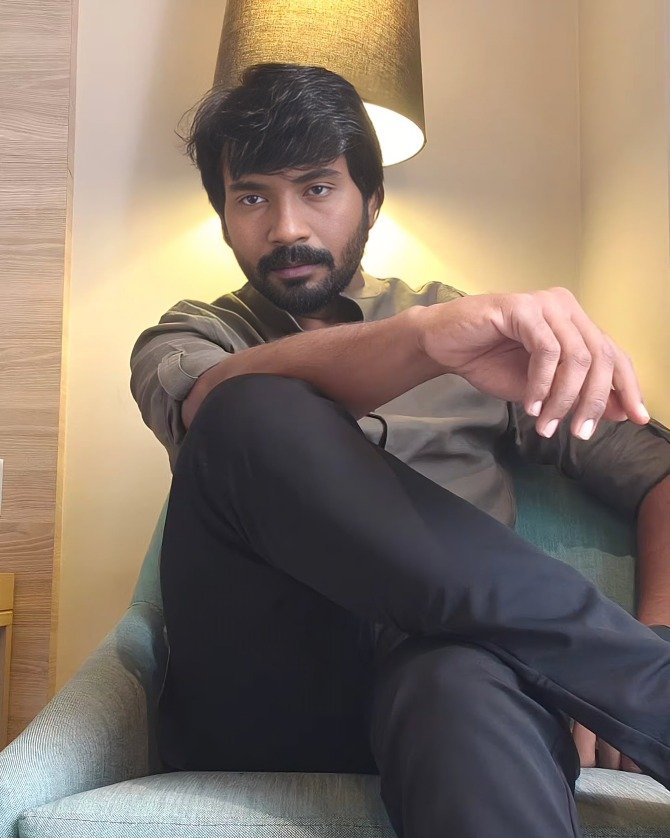Vetri Vasanth Net Worth